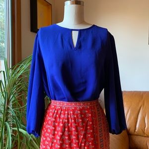 Super cute flowy top